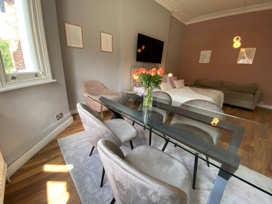 Studio For 3 Near Regents Park N5 London Exterior photo