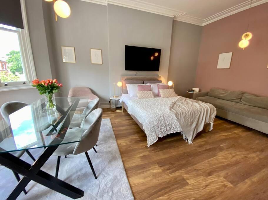 Studio For 3 Near Regents Park N5 London Exterior photo
