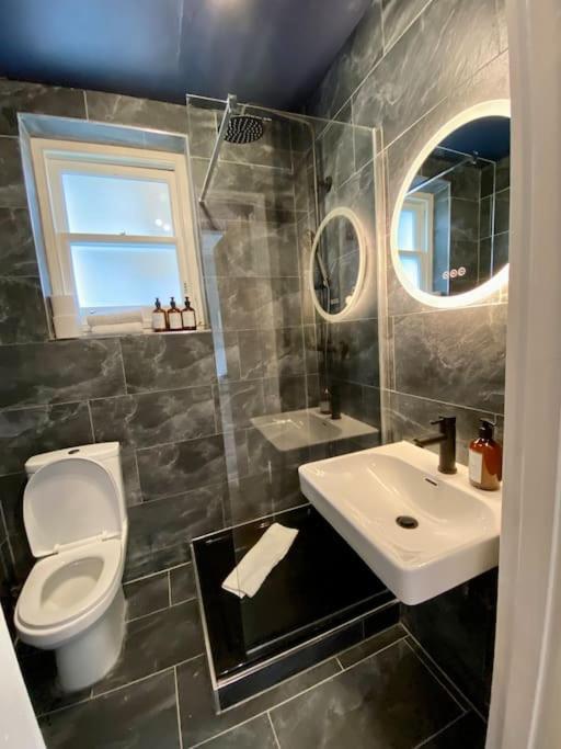 Studio For 3 Near Regents Park N5 London Exterior photo